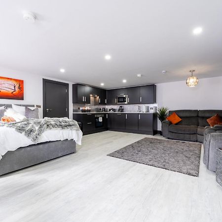 Market Square Apartments בושמילס מראה חיצוני תמונה